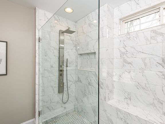 3rd image of 12824 Bullock Greenway Blvd