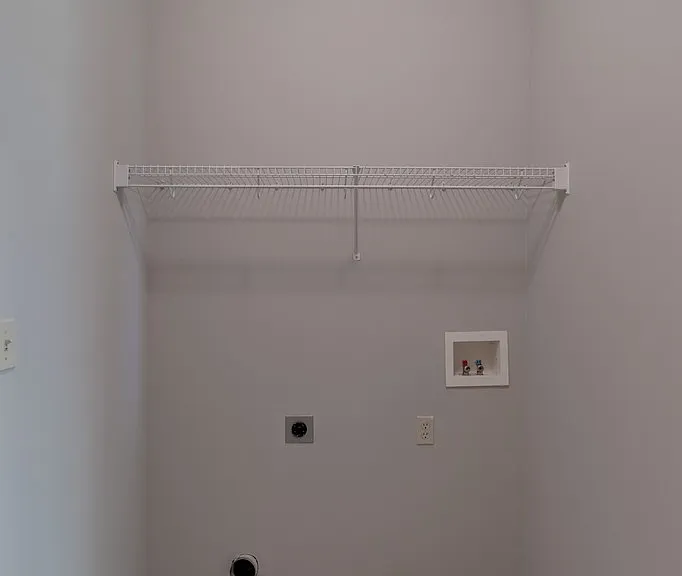 513 N Bristol Ct — Photo 7