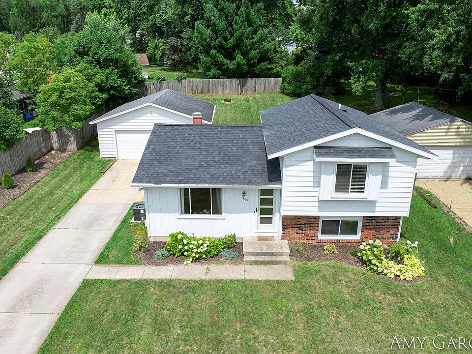1st image of 135 Cahill Dr