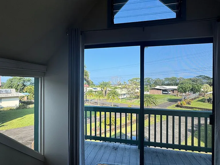 230 Kapualani St — Photo 22
