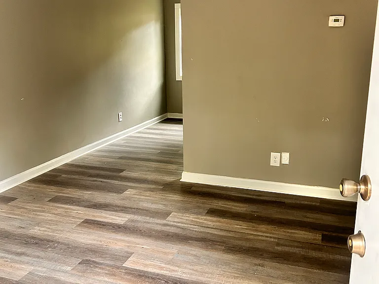3105 Seymour Dr — Photo 1