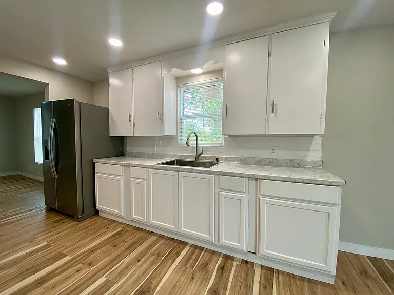 431 Tutt Ave — Photo 20