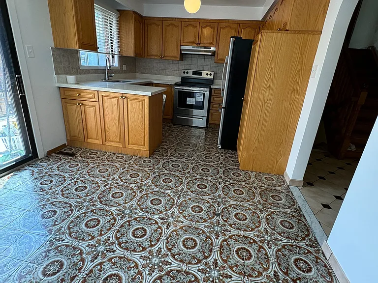 2114 Islington Ave — Photo 6