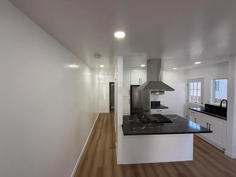 1082 Lewis Ave #A — Photo 12
