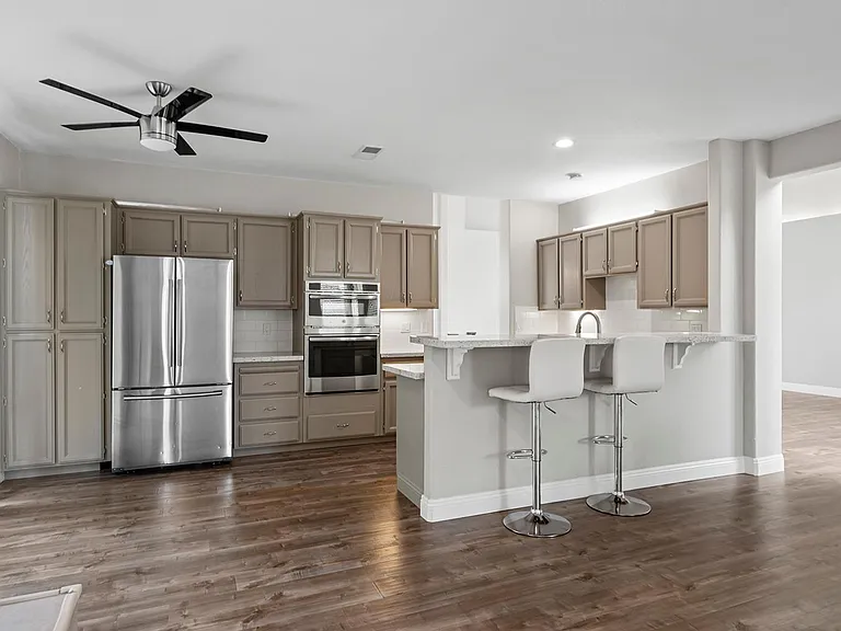 129 Biscayne Way — Photo 13