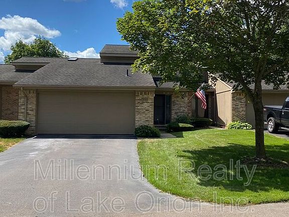 2nd image of 7921 Victoria Ln
