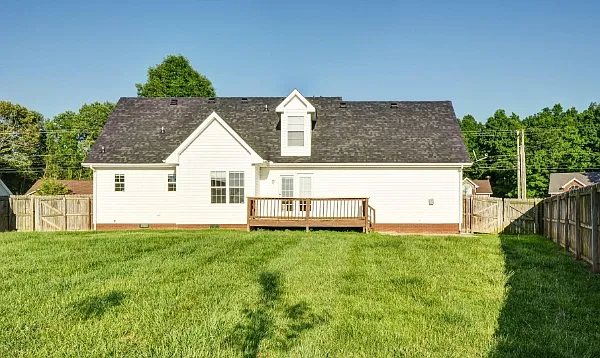 1634 Windriver Rd — Photo 29