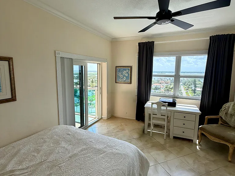 880 Mandalay Ave #C1010 — Photo 6