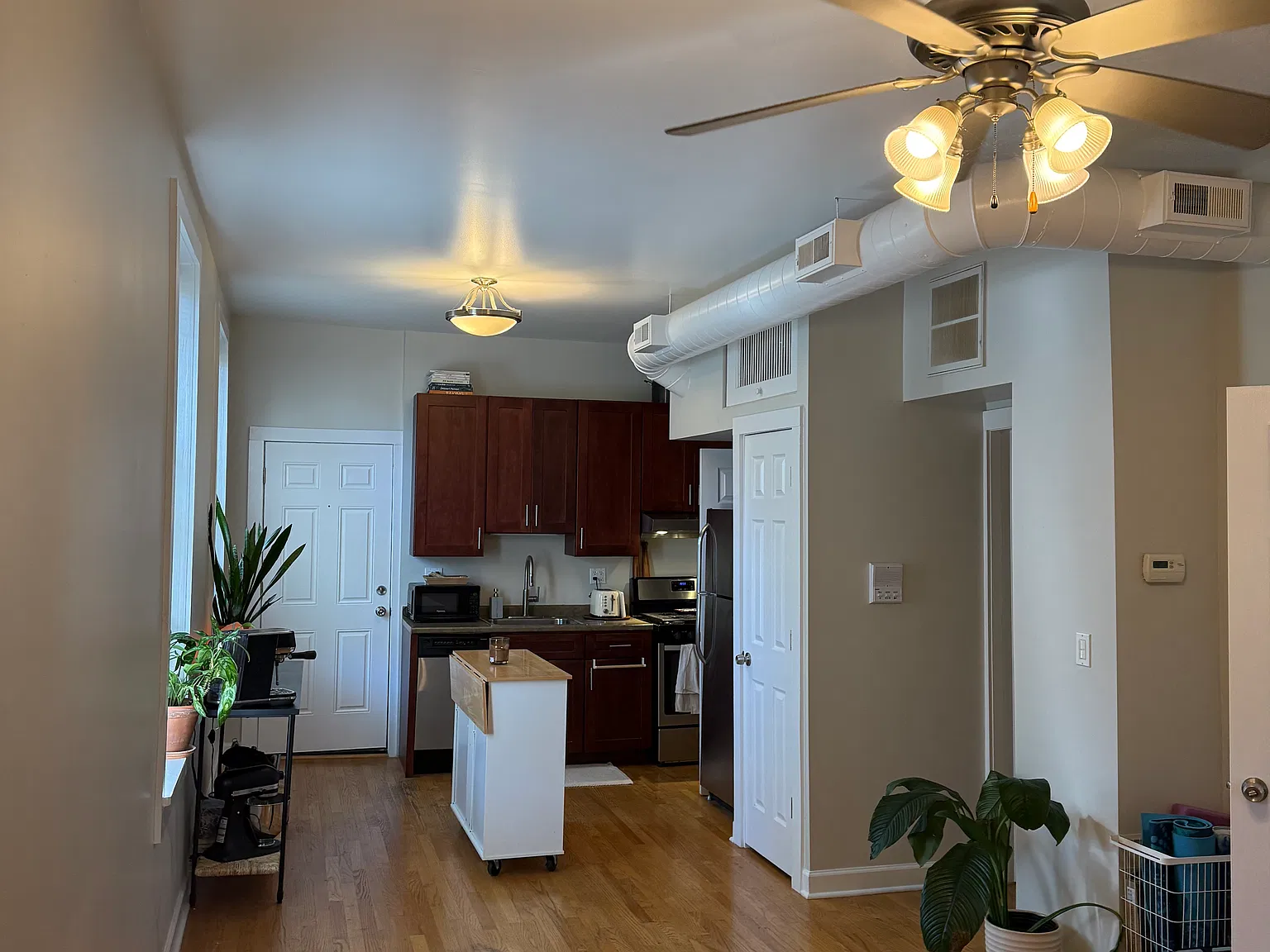 2 bed, 800 sqft, $2,030 — Photo 4
