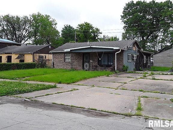 3rd image of 912 11th Ave