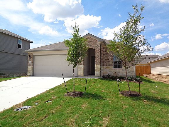 2nd image of 245 Lilypond Trl