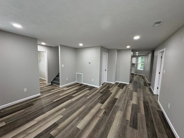 460 Riverside Dr #1 — Photo 7