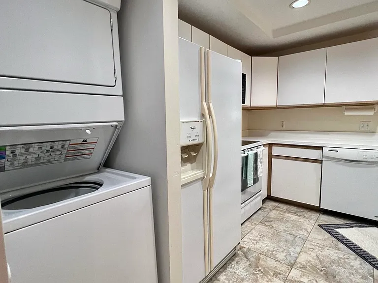 101 Muirfield Ct #F — Photo 10