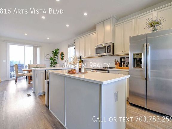 3rd image of 2816 Arts Vista Blvd