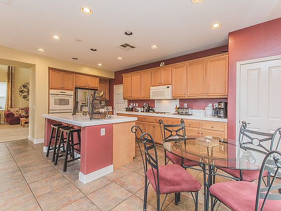 5th image of 17755 Wren Dr