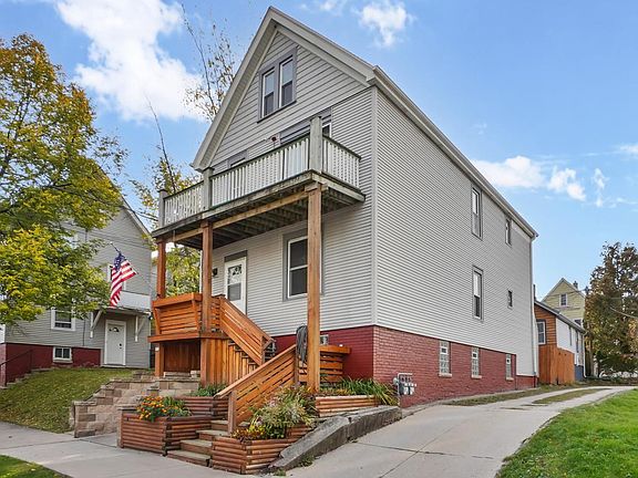 2nd image of 933 E Land PLACE