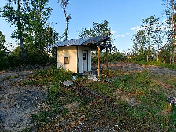 4th image of 4827 Flynt Dr