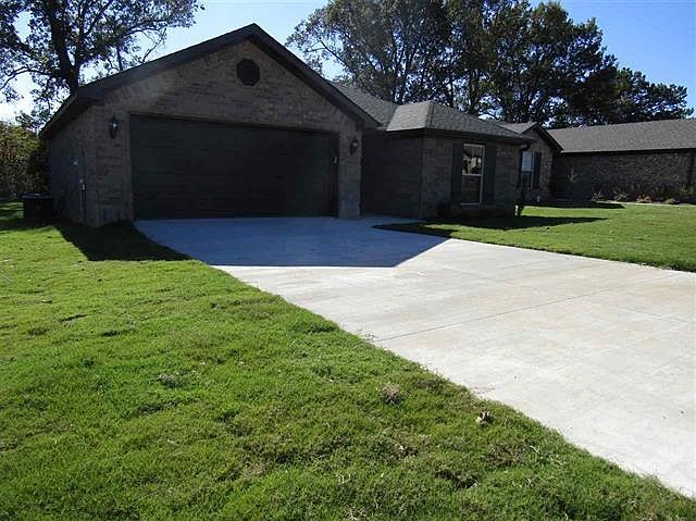 1st image of 389 Wildwood Pt