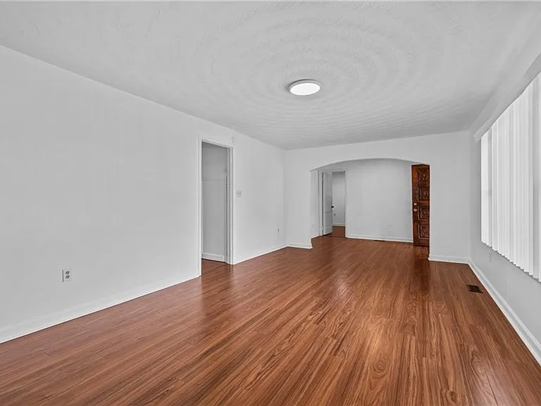 735 Bold St — Photo 15