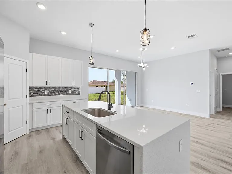 4444 SW 151st Pl — Photo 10