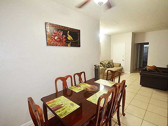 4th image of 6727 Indian Creek Dr