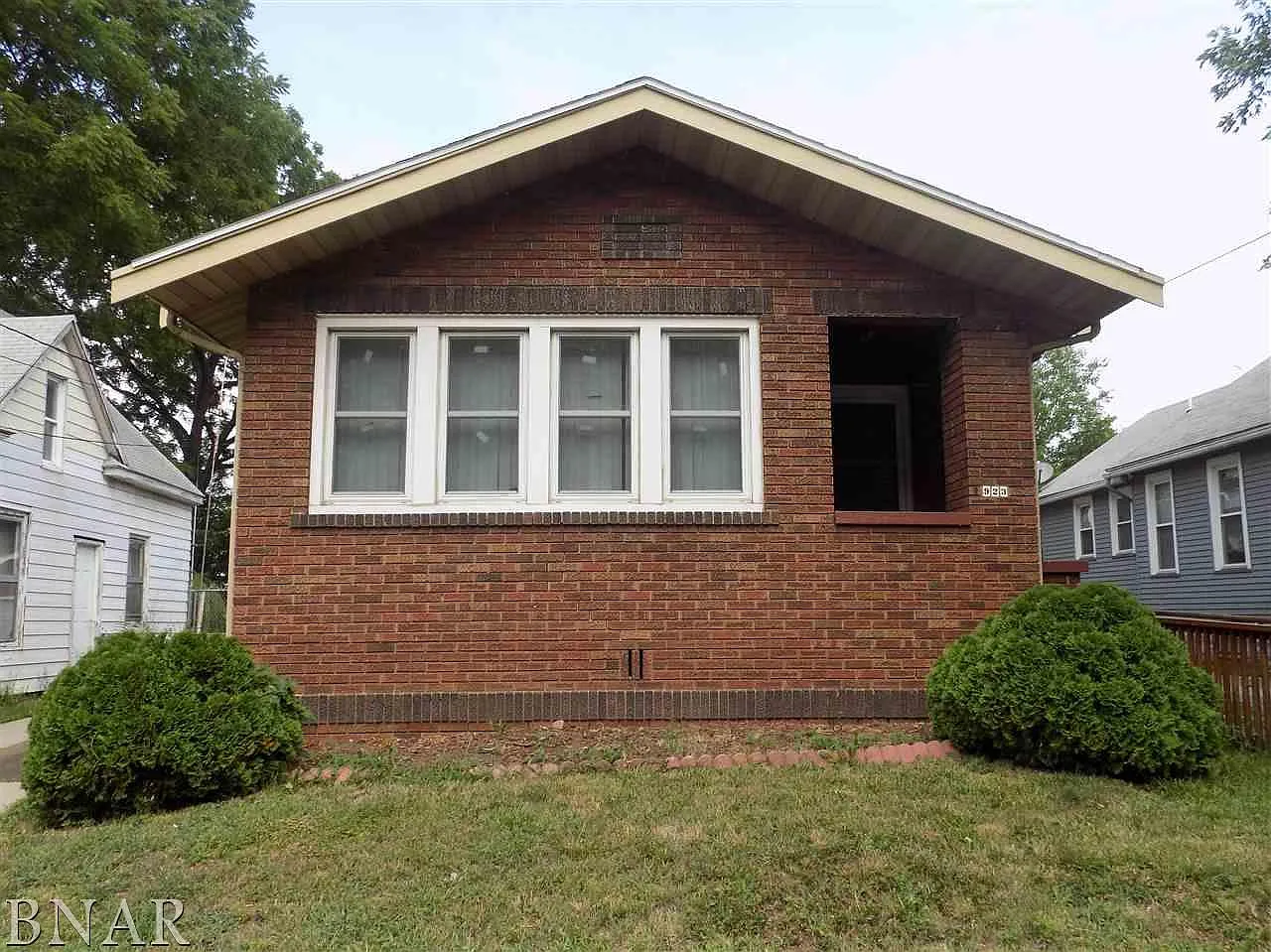 923 W Grove St photo 1