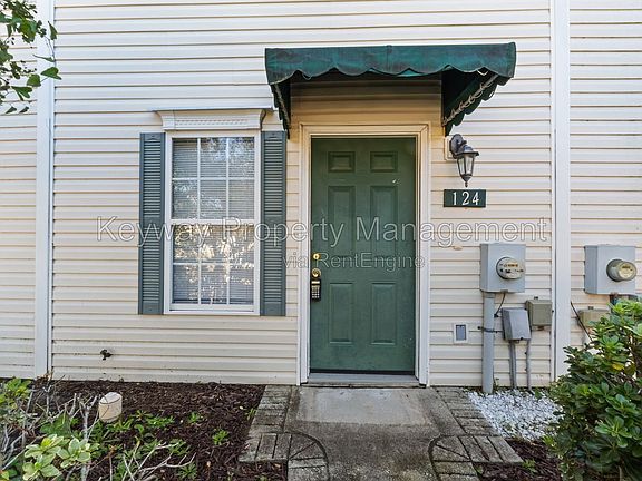 3rd image of 124 Brittany Way