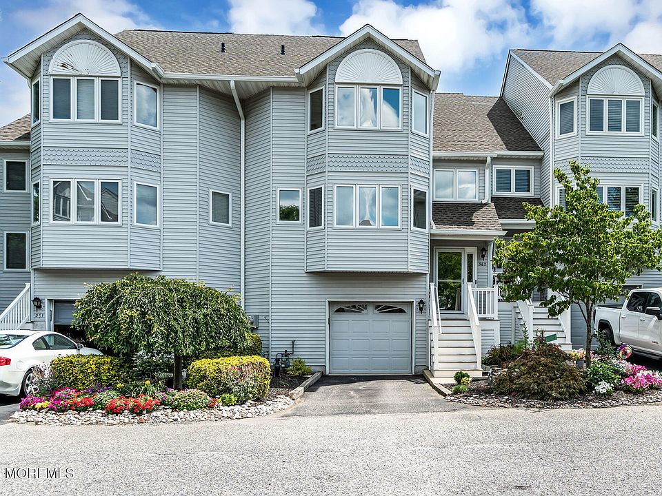 1st image of 362 Mimosa Court