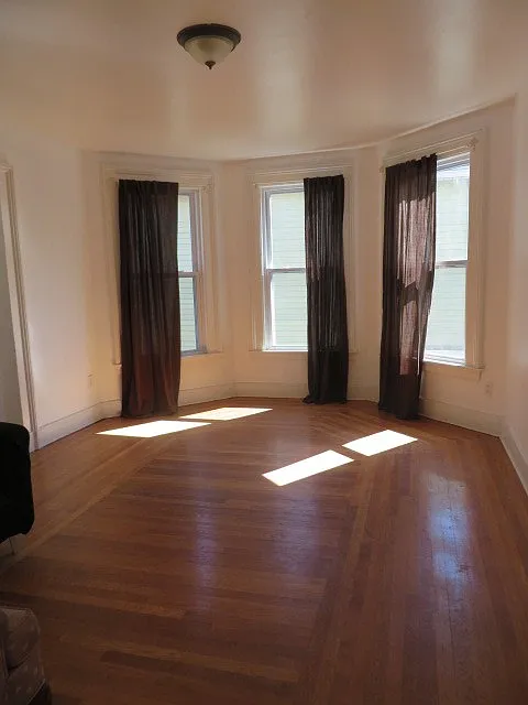 Building Photo - 59 Clark St #2