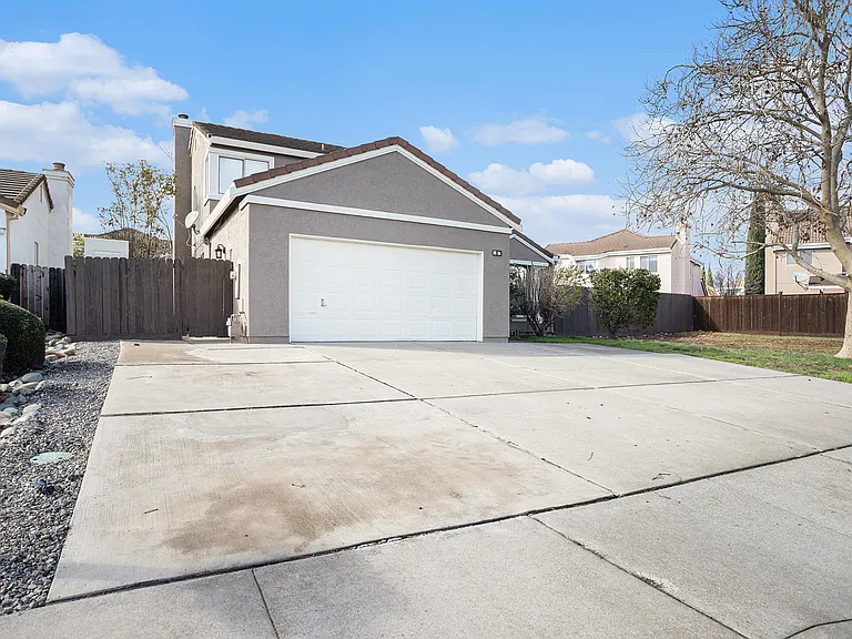 420 Beaulieu Ln — Photo 25
