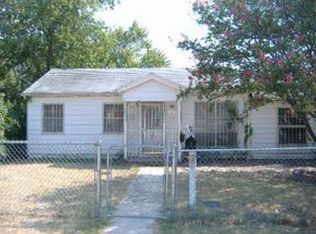 104 Greenwood St, Irving, TX 75061