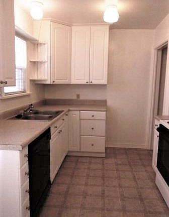 5th image of 211 Belford Ave APT 1