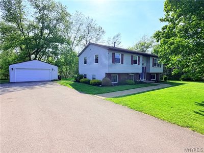 3930 Taylor Rd, Orchard Park, NY, 14127