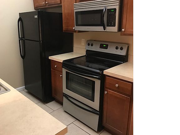 3rd image of 3113 Harmon Ln