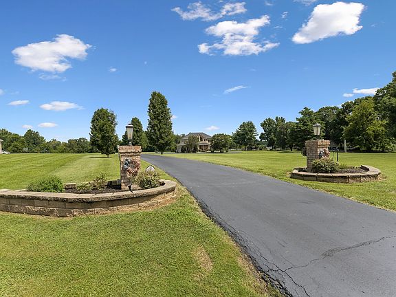 4th image of 1810 Savannah Springs Dr