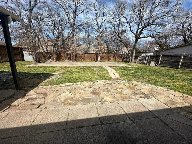 532 Oak Grove Ln — Photo 32