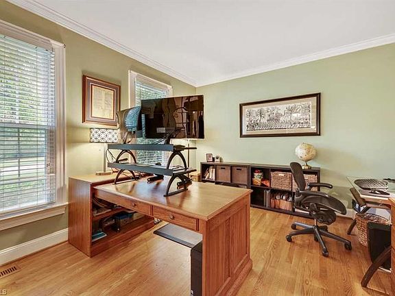 5th image of 135 Ridge Gate Ct
