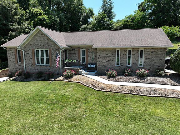 2nd image of 967 Mountain Laurel Rd