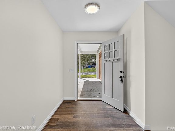 3rd image of 3695 Lotus Dr