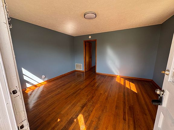 2nd image of 378 Juless St