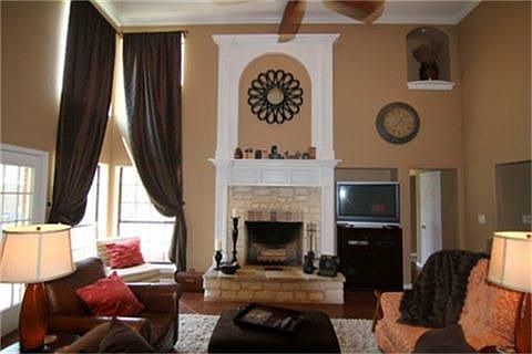 2nd image of 3829 Vicksburg Ct