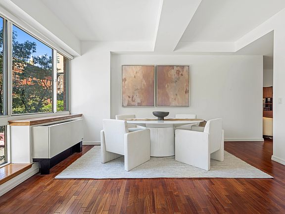 3rd image of 201 E 80th St APT 3G