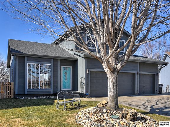 2nd image of 4706 N 149th Avenue Cir