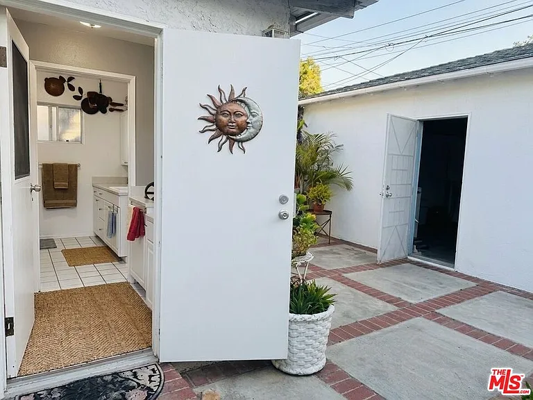 2926 Glenn Ave #GUESTHOUSE — Photo 2