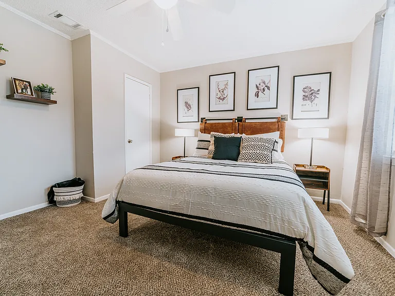 Bright & Airy Bedroom with Ceiling Fan