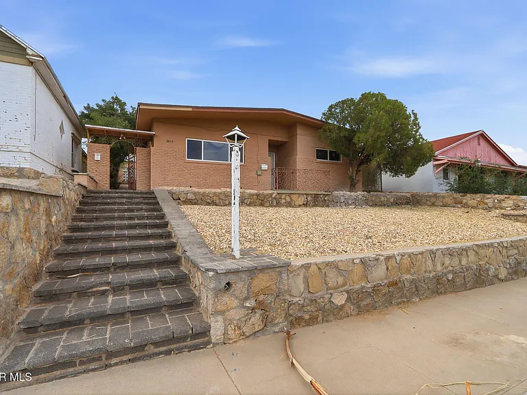2413 Copper Ave #A — Photo 6