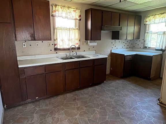 4th image of 408 S Woodlawn Ave