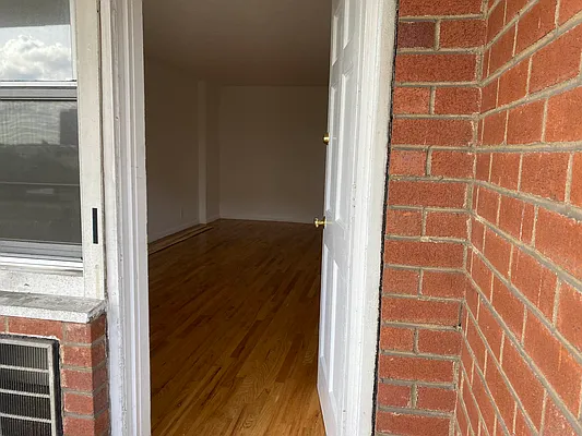 Rented by Bruma Realty LLC | media 12