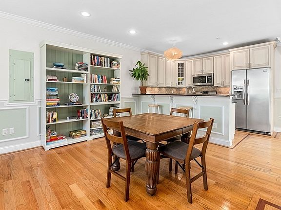 4th image of 24 Custer St #1
