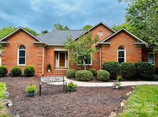 8271 Quail Hollow Dr, Harrisburg, NC 28075
